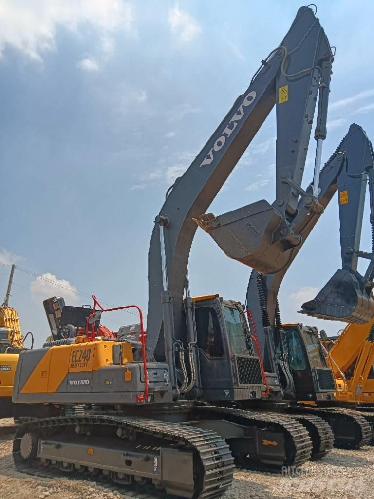 Volvo EC 240 Crawler excavators