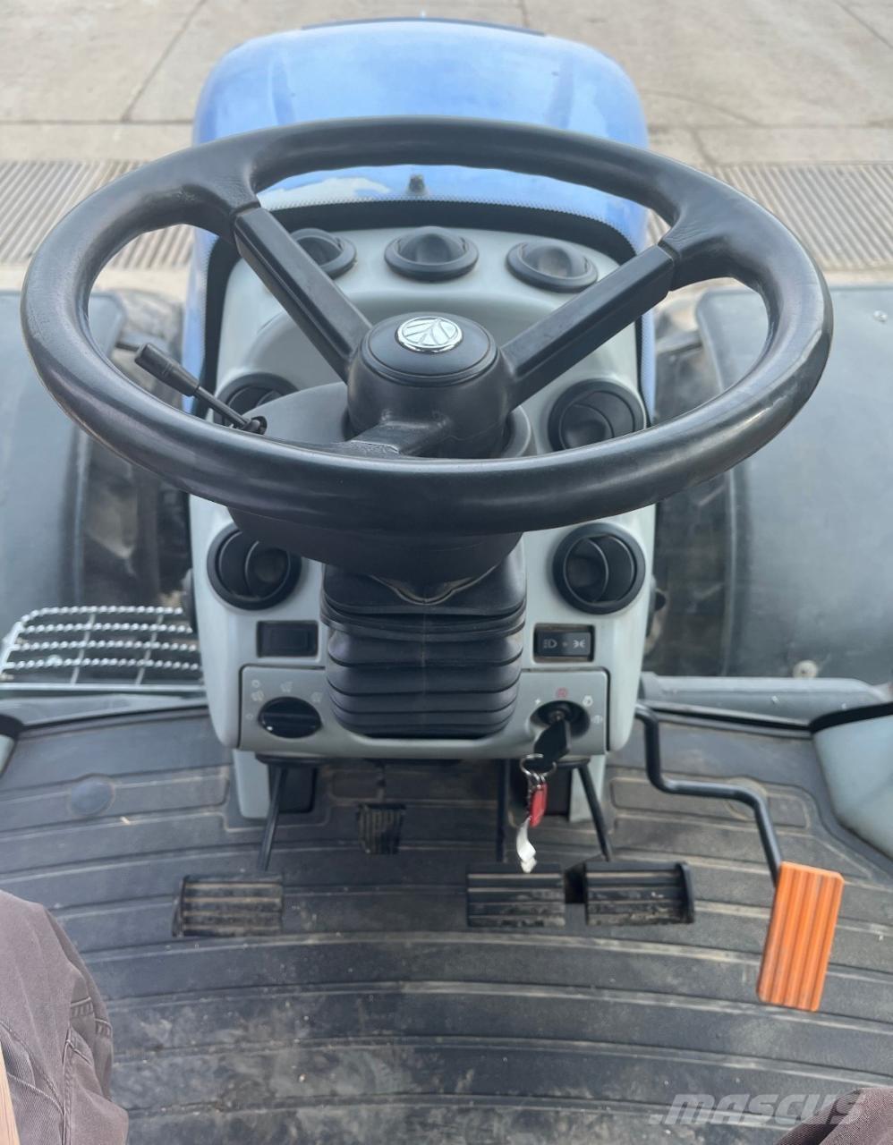 New Holland T8040 Tractors