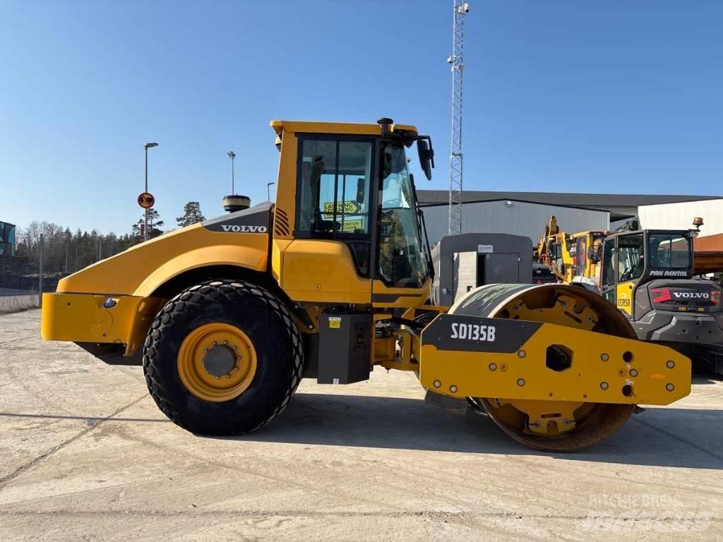 Volvo SD 135 B Single drum rollers