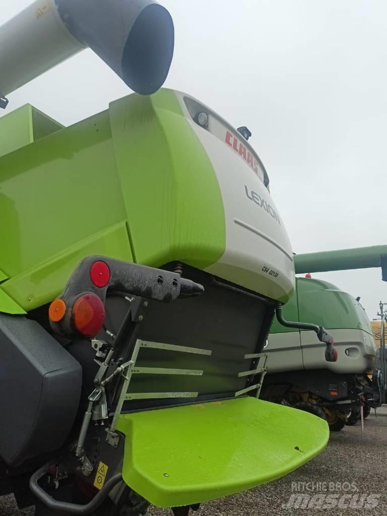 CLAAS Lexion 670 Combine harvesters