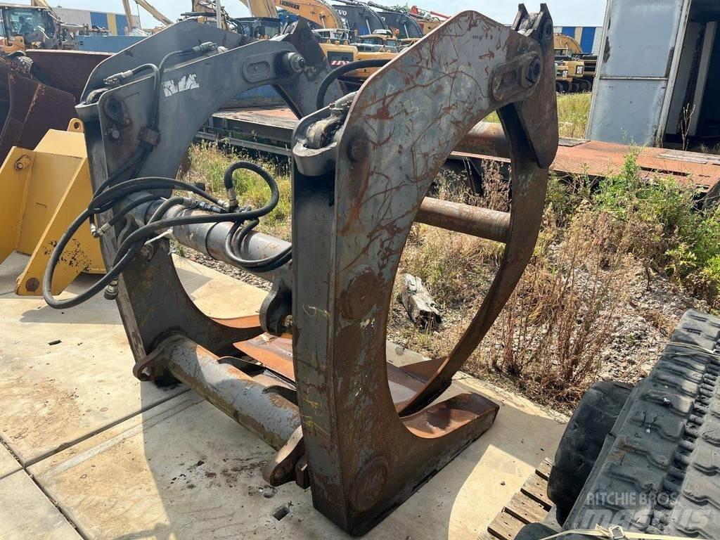 Volvo L90 Grapples
