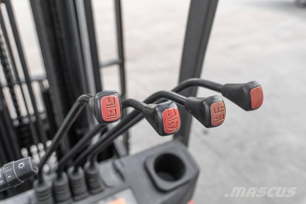 Manitou MI 25 D Diesel trucks