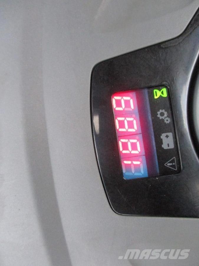 Toyota SPE120 Low lift with platform