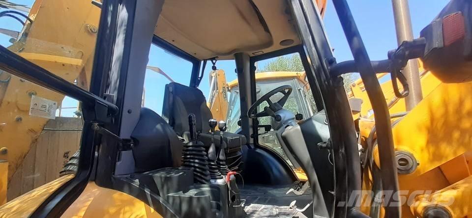 JCB 3 CX SM 4 T Backhoe