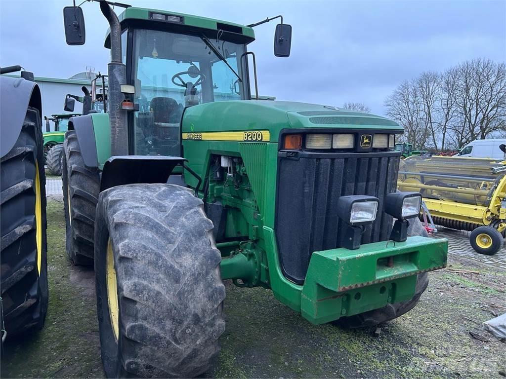 John Deere 8200 Tractors