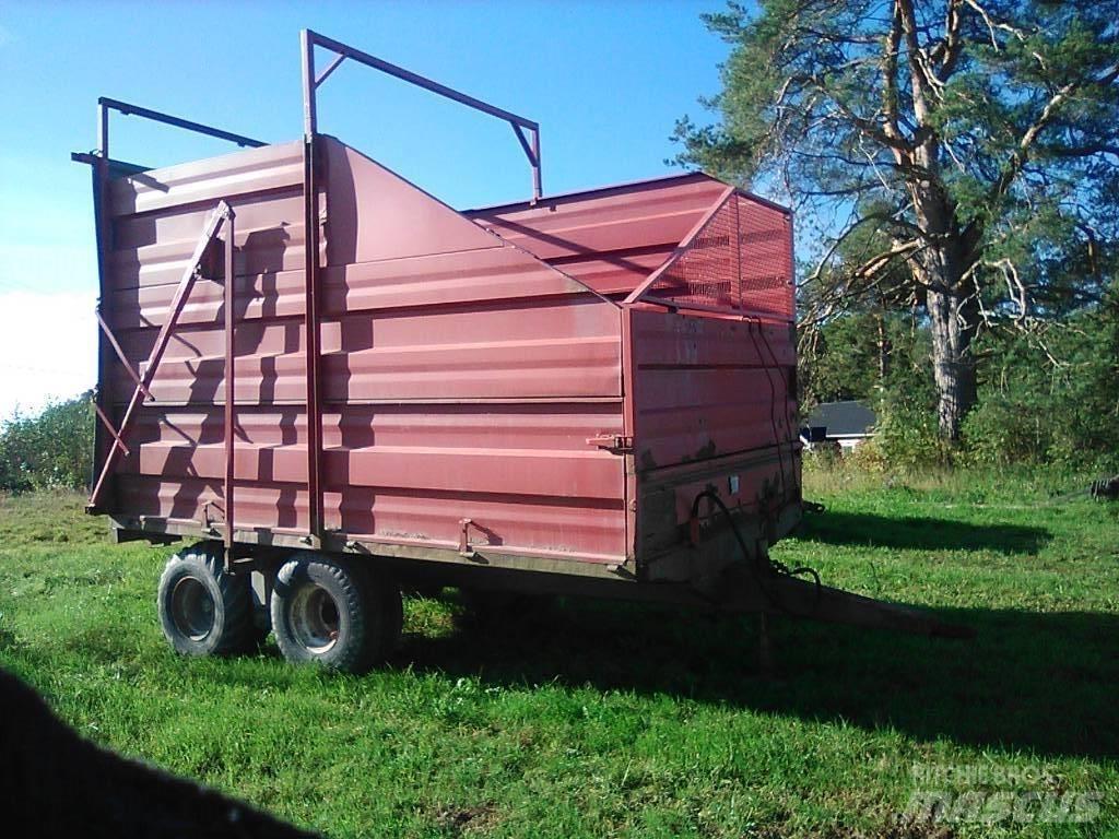 Tuhti 90 Forage wagons