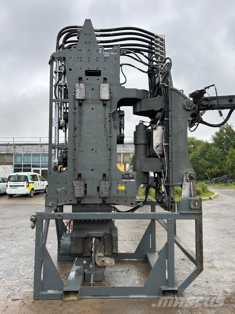Liebherr LV36 Vibratory pile drivers