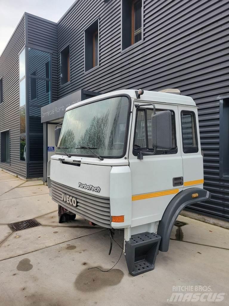 Iveco TURBOTECH Cabins and interior
