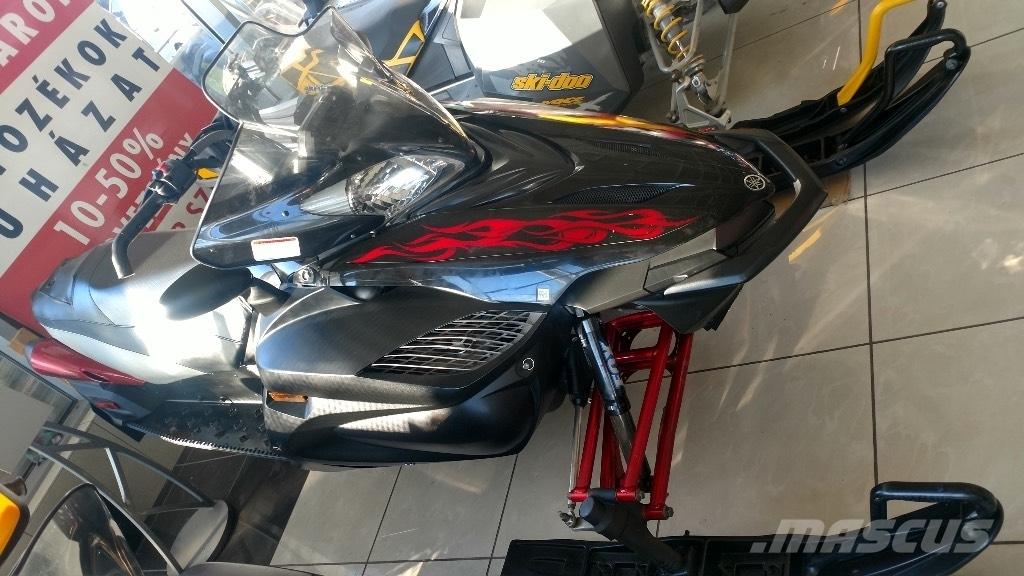 Yamaha Apex 1000 Snowmobiles