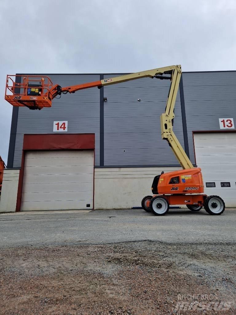JLG 520 AJ Articulated boom lifts
