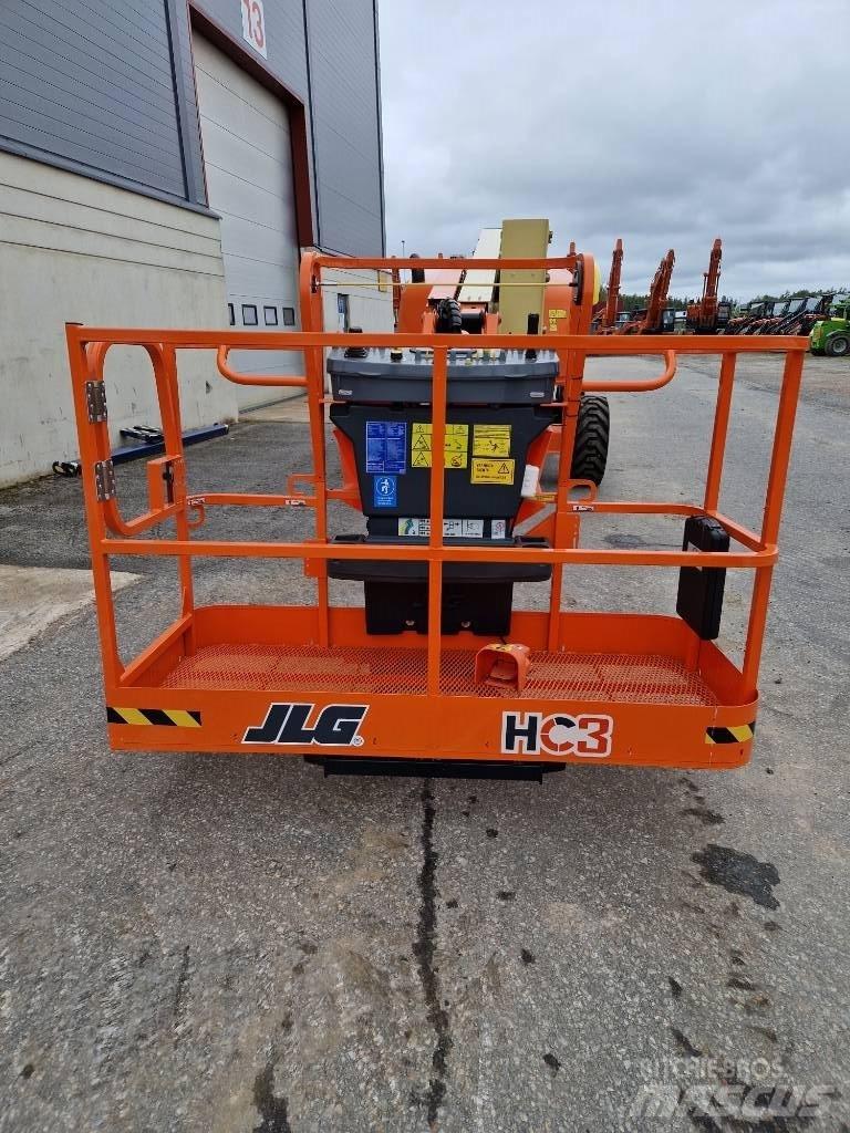 JLG 520 AJ Articulated boom lifts