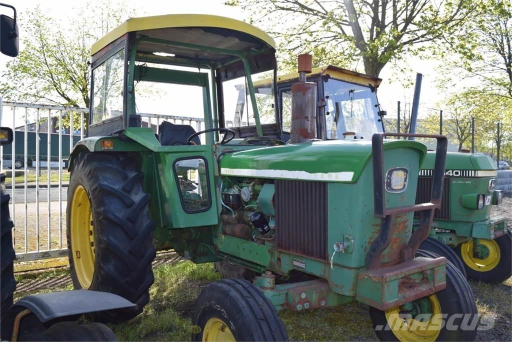 John Deere 2130 Tractors