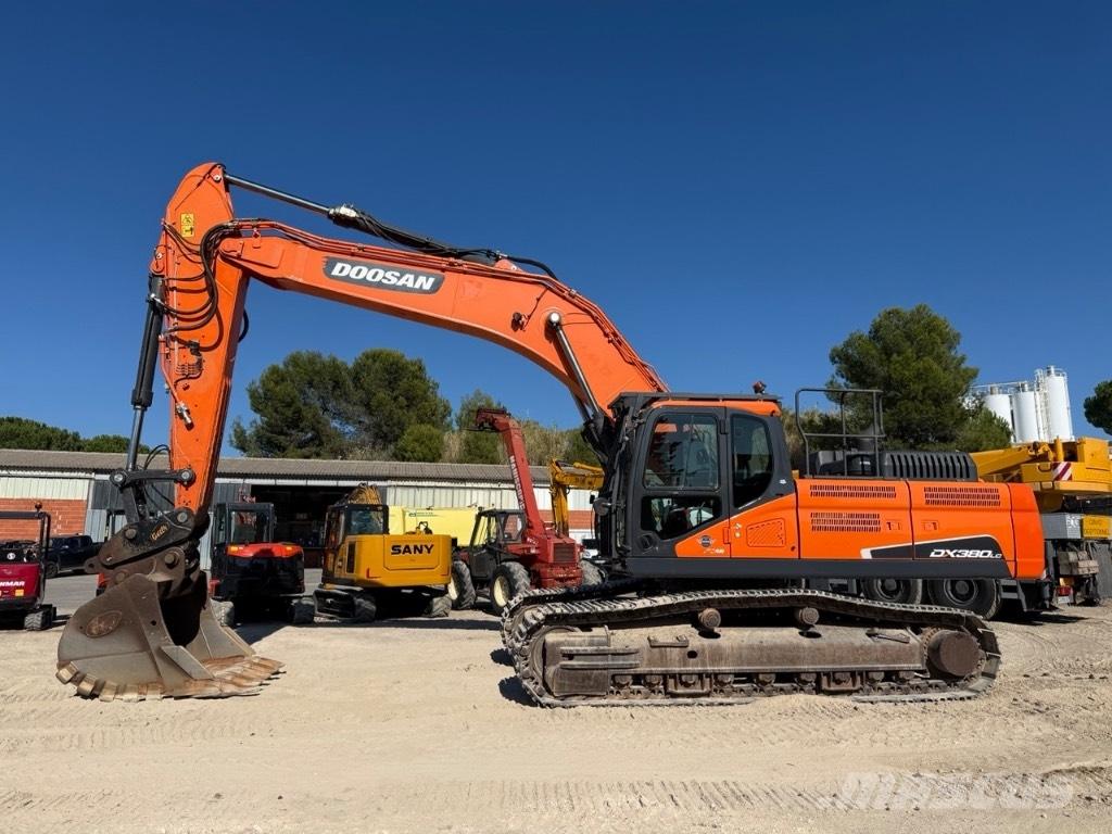 Doosan DX 380 LC Crawler excavators