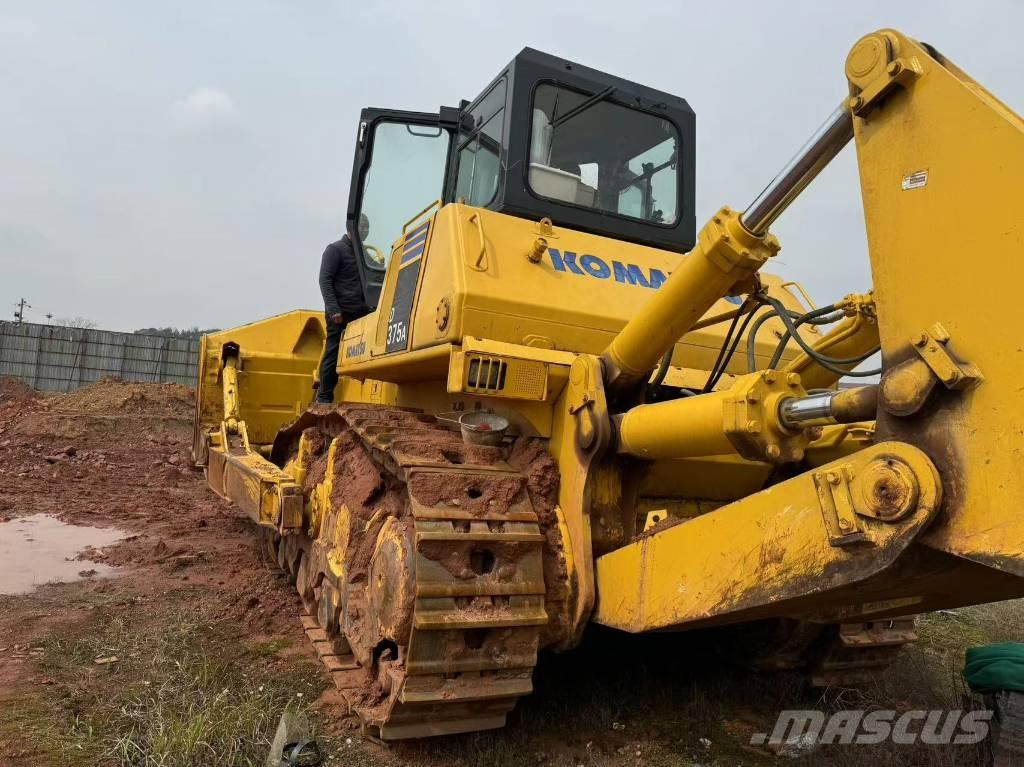 Komatsu D 375 A Crawler dozers