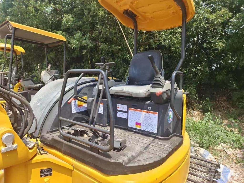 Komatsu PC35 Crawler excavators