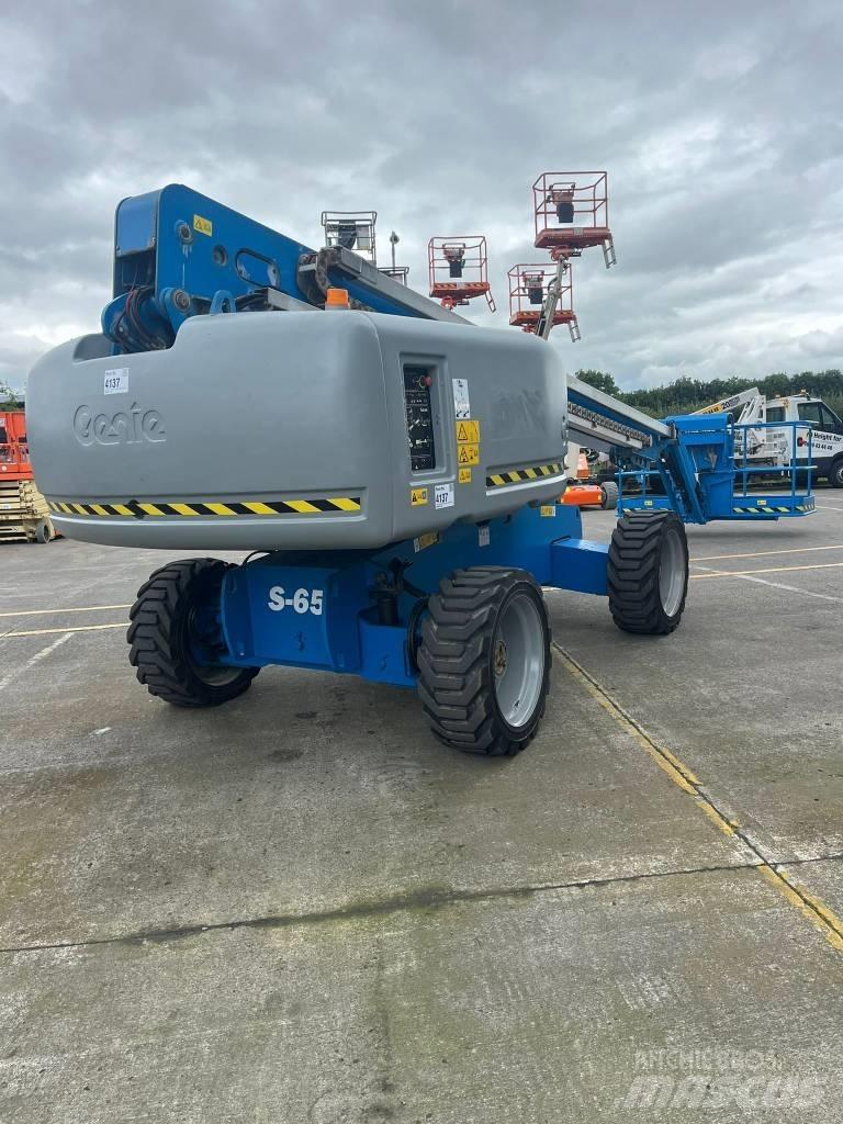Genie S 65 Telescopic boom lifts