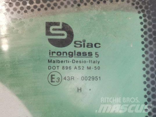 CAT TH407C door Cabins and interior