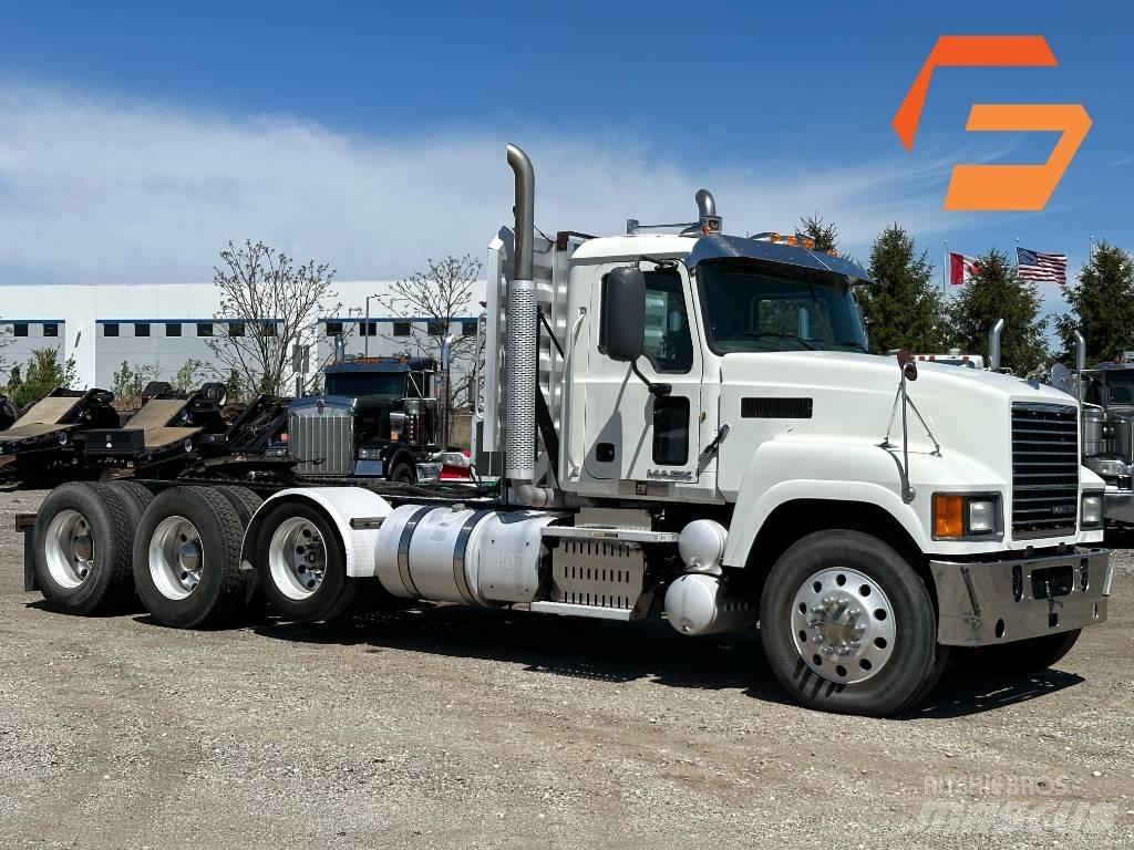 Mack CHU613 Prime Movers