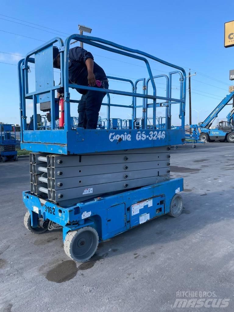 Genie GS 3246 Scissor lifts