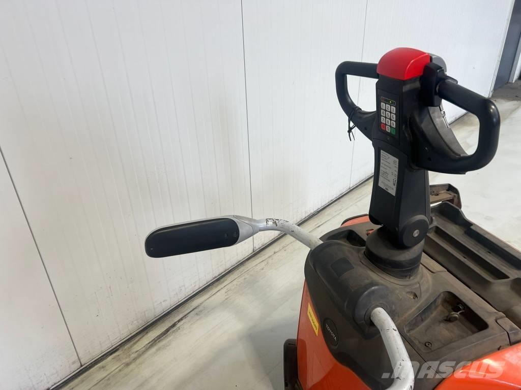 BT LPE250 Low lift with platform