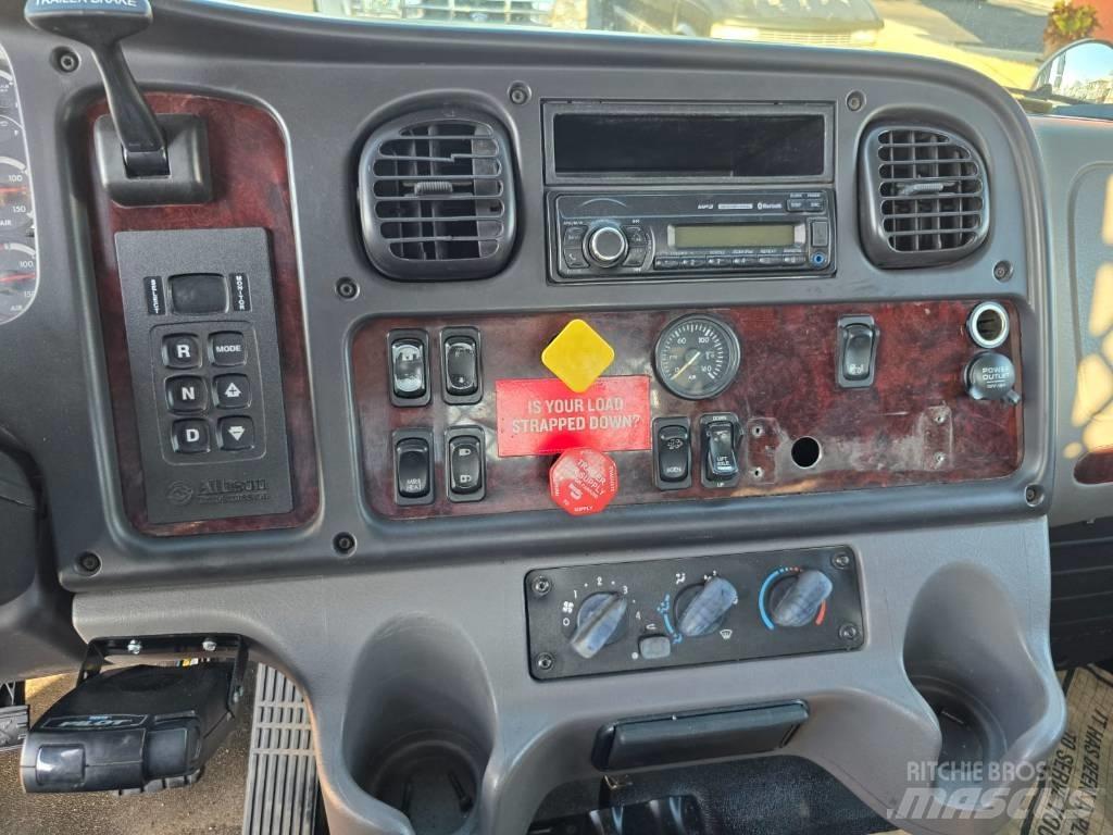 Freightliner M2 106 Flatbed / Dropside trucks