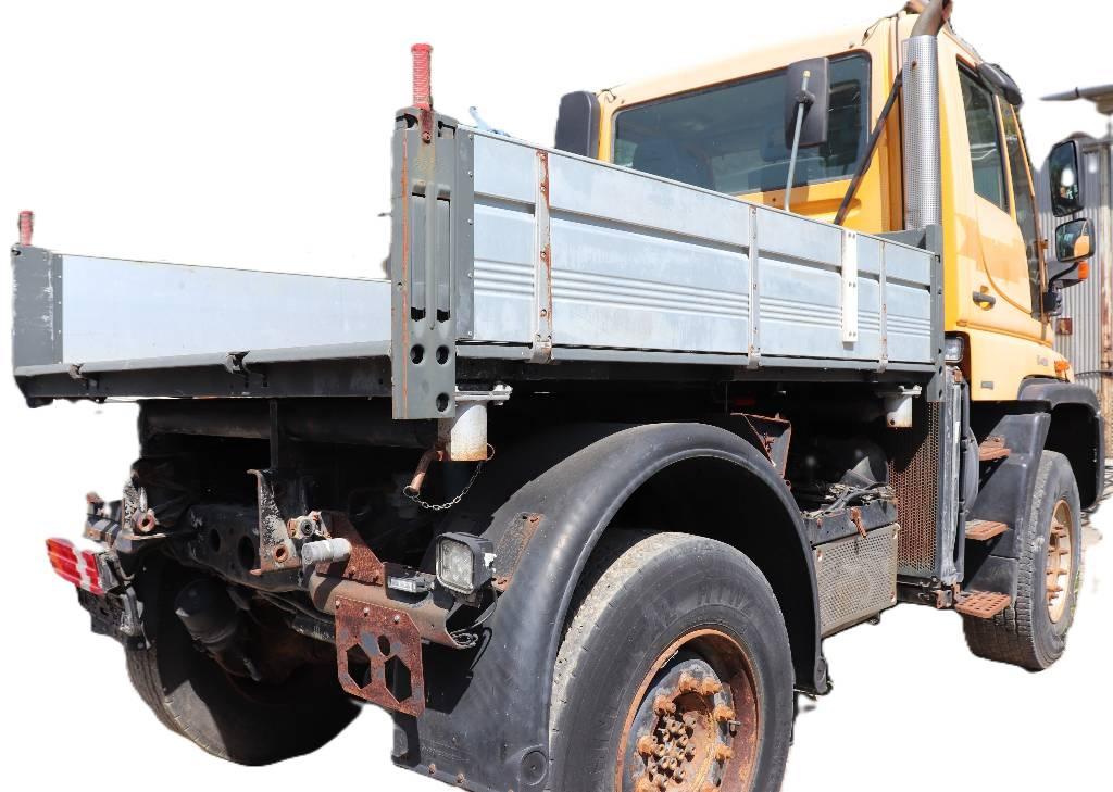 Unimog U400 Flatbed / Dropside trucks