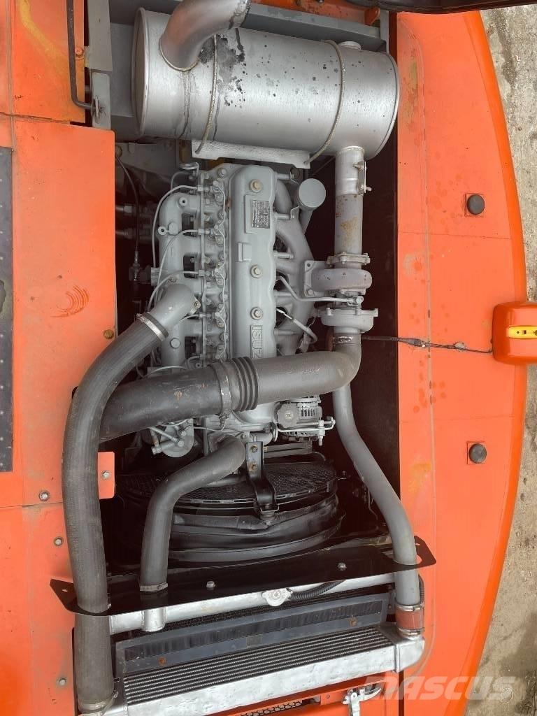 Hitachi ZX 200 Crawler excavators