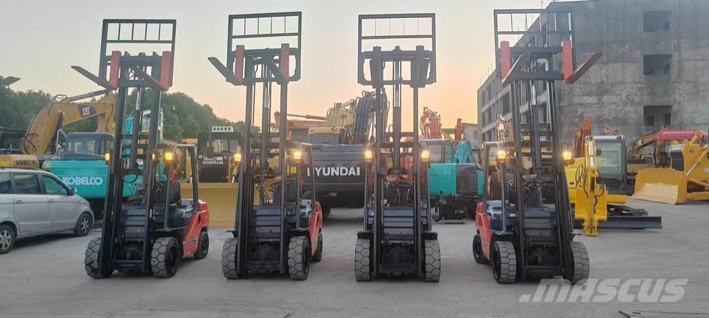 Toyota 8 FD 30 Diesel trucks