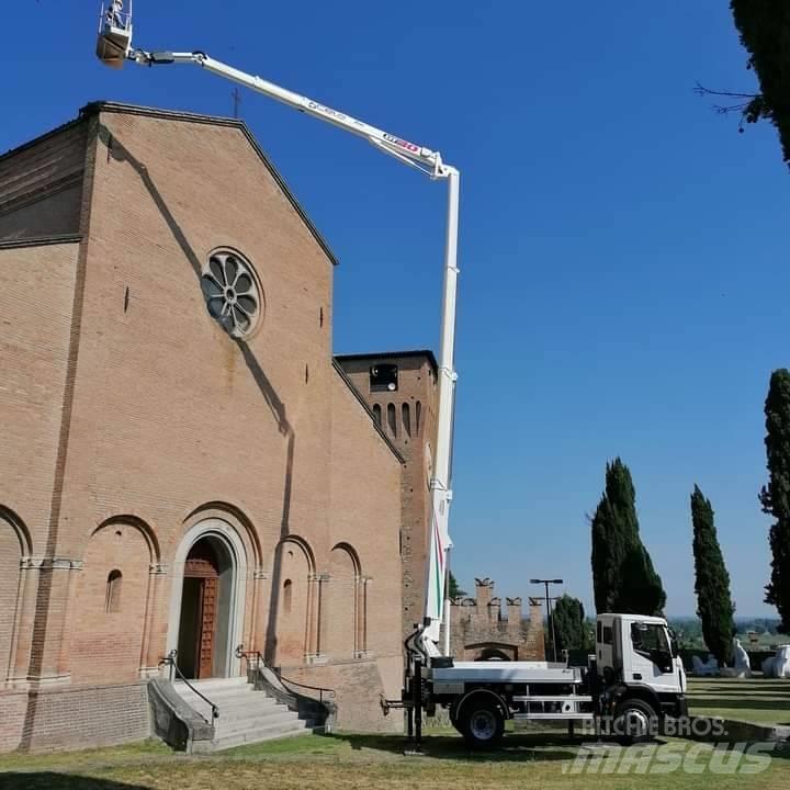Cela DT 30 Truck mounted platforms