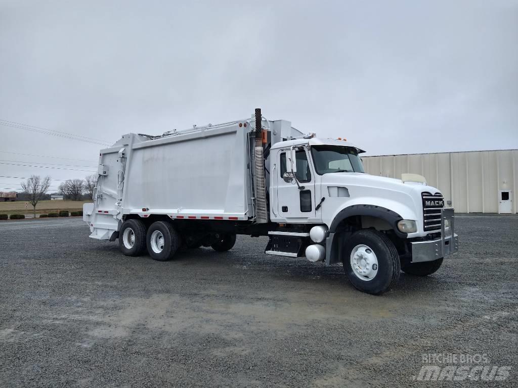 Mack GRANITE GU713 Waste trucks