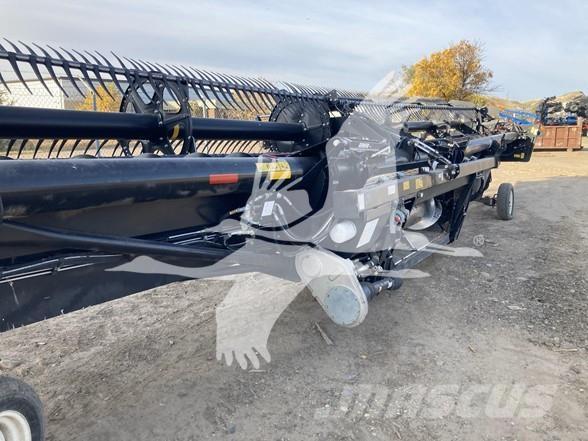 MAC DON FD145 Combine harvester heads