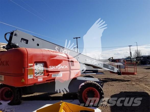 SkyJack SJ82T Telescopic boom lifts