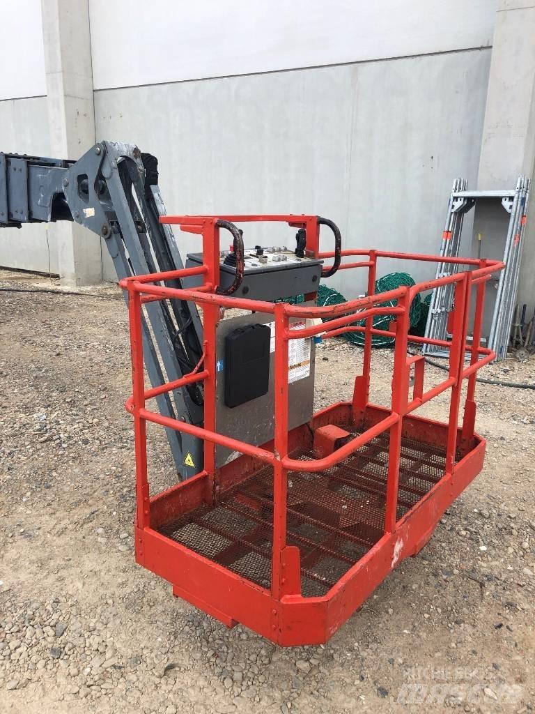 SkyJack SJ 66 T Articulated boom lifts
