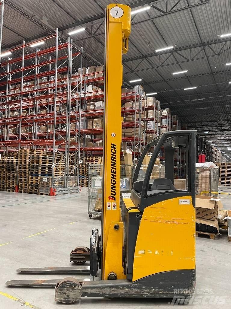 Jungheinrich ETV 216 Reach truck