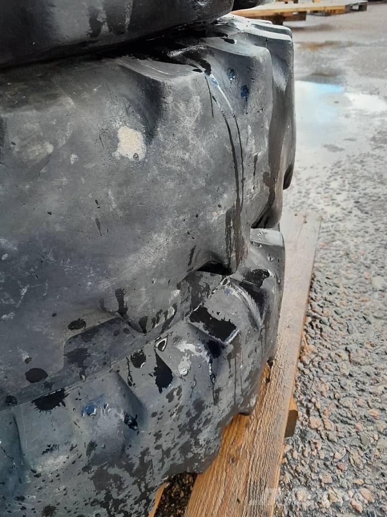 Mitas 8,25-20 Hjul Tyres, wheels and rims