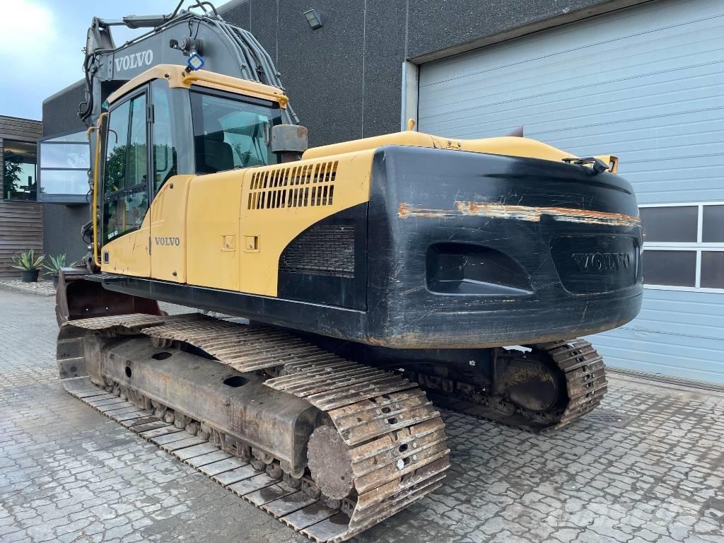 Volvo EC240C Crawler excavators