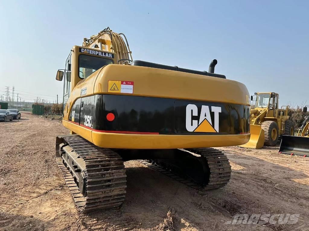 CAT 325 CL Crawler excavators