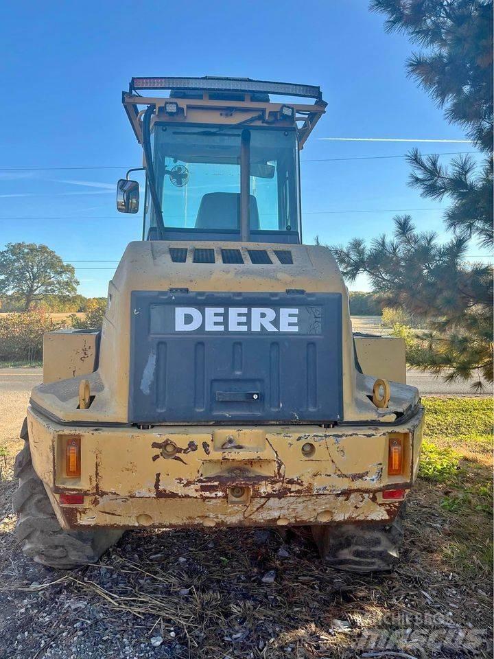 John Deere 324H Wheel loaders