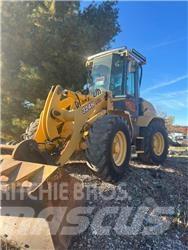 John Deere 324H Wheel loaders