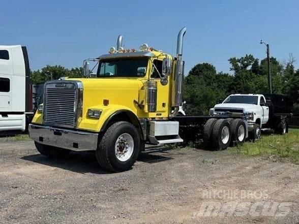 Freightliner FLD120 Chassis Cab trucks