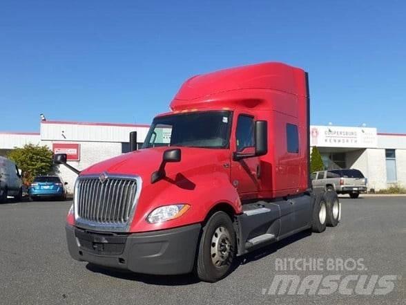 International LT Prime Movers