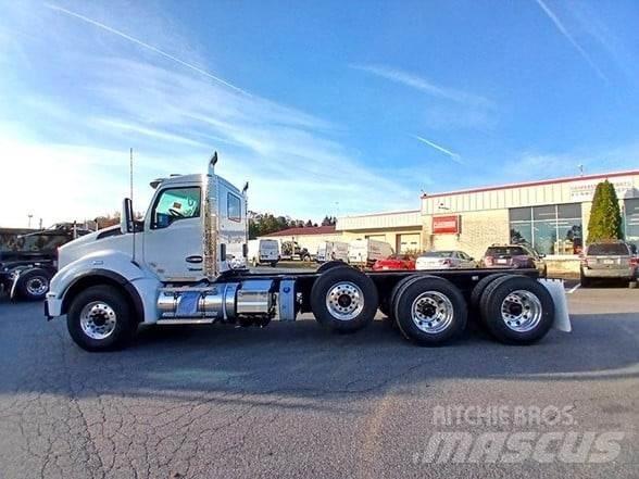 Kenworth T880 Chassis Cab trucks