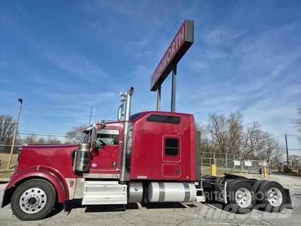 Kenworth W900L Prime Movers