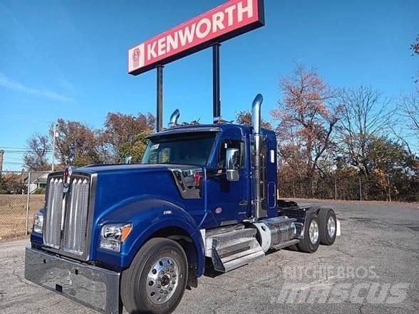Kenworth W990 Prime Movers