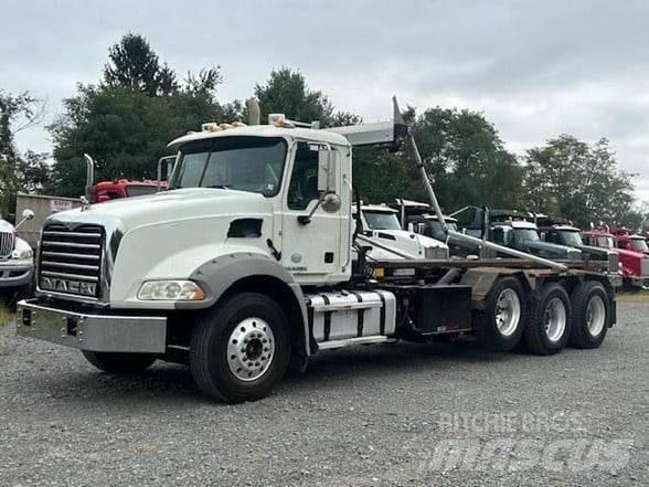 Mack GRANITE GU813 Waste trucks