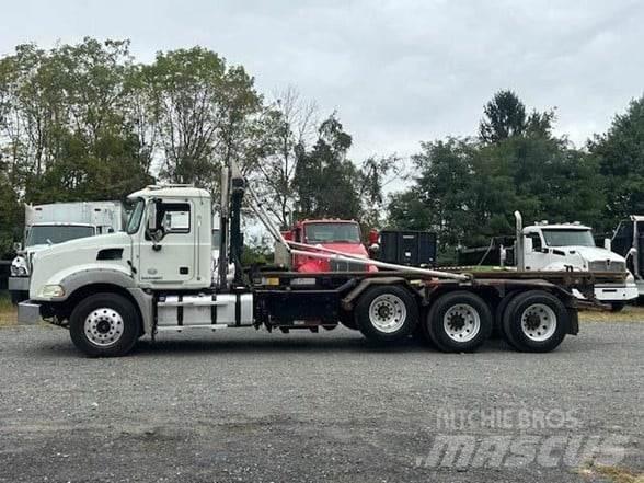 Mack GRANITE GU813 Waste trucks