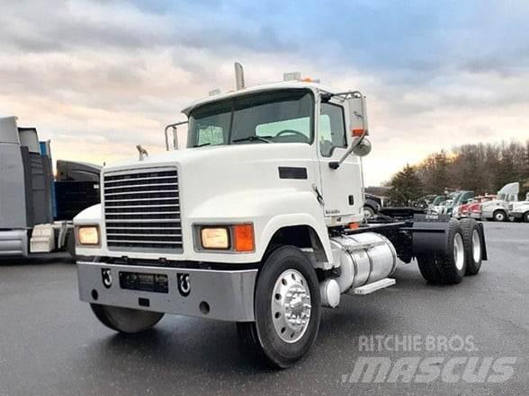Mack PINNACLE CHU613 Prime Movers