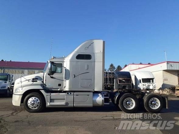 Mack PINNACLE CXU613 Prime Movers