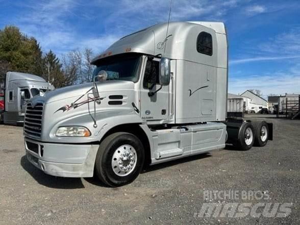 Mack PINNACLE CXU613 Prime Movers