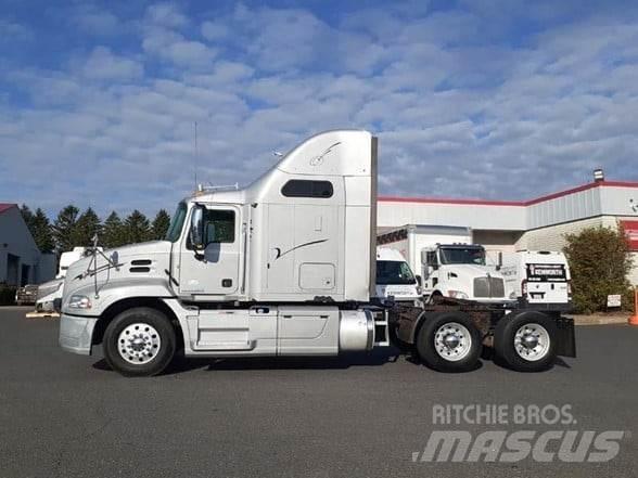 Mack PINNACLE CXU613 Prime Movers